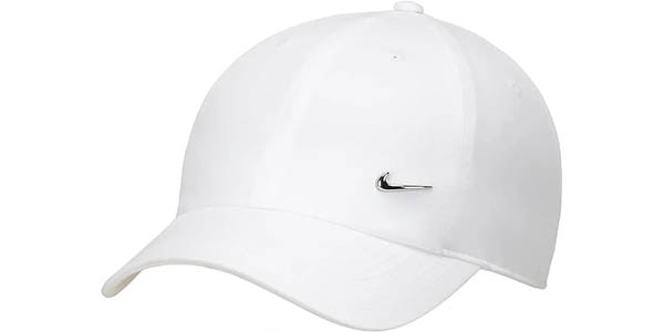 Chollo Gorra Nike Dri-FIT Club con logo metálico por sólo 11,95€ (-52%)