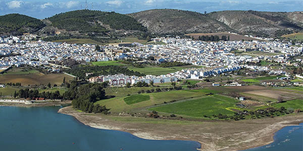 Pueblos con encanto: Escapada a Bornos desde solo 35€/noche por persona con cancelación gratis