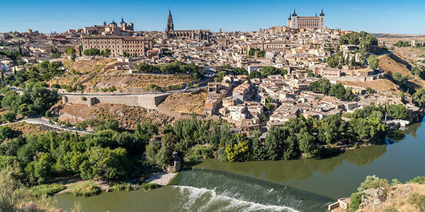 Escapada al parque temático Puy du Fou desde solo 55€ en hotel de 4*