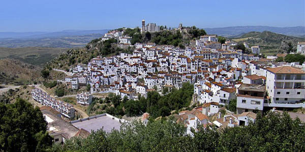 Escapada con encanto a Casares con desayunos incluidos desde solo 25€/noche con cancelación gratis