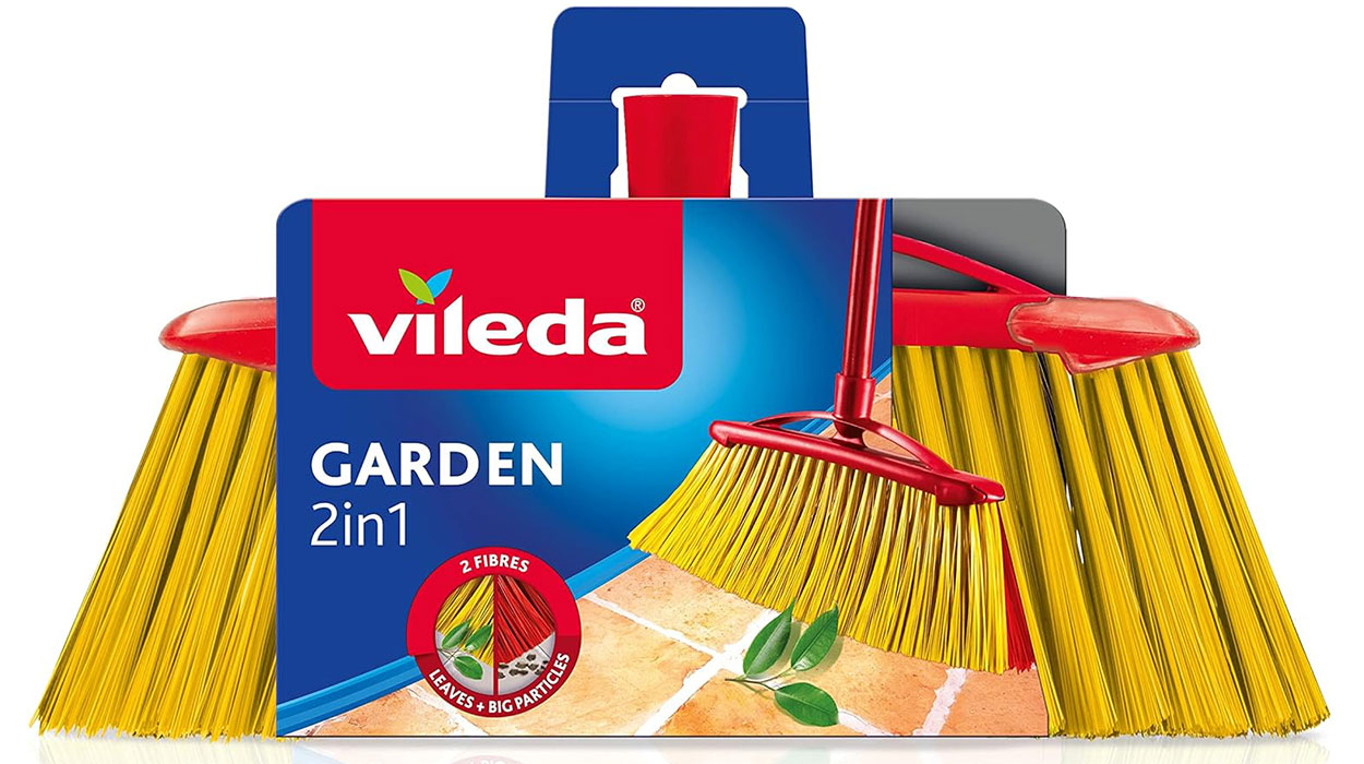 Chollo Cepillo de escoba Vileda Garden 2 en 1 para exterior por sólo 7,45€ (-25%)