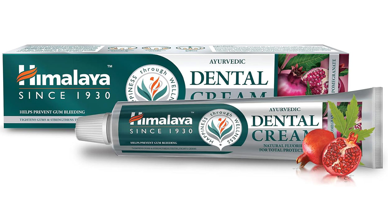 Olvídate del mal aliento y cuida tus encías con esta pasta de dientes Himalaya Herbals a precio FRESQUÍSIMO