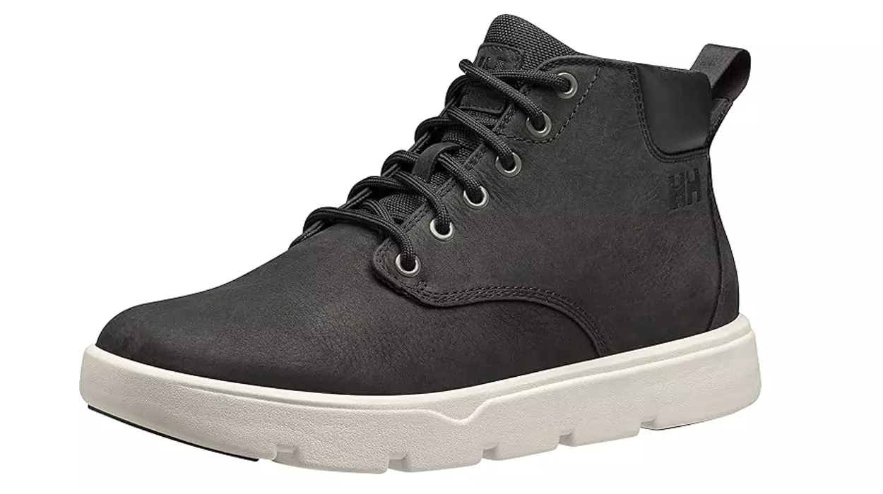 Chollo Zapatillas Helly Hansen Pinehurst de cuero para hombre por sólo 59,79€ con envío gratis (-54%)