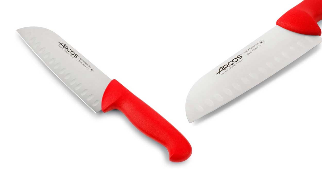 Amazon rebaja a lo loco el cuchillo Santoku de Arcos que más vas a usar en la cocina