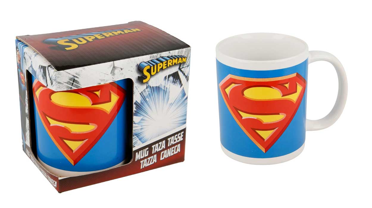 Desayuna con estilo en tu nueva taza de Superman ¡Corre! ¡Que vuela!