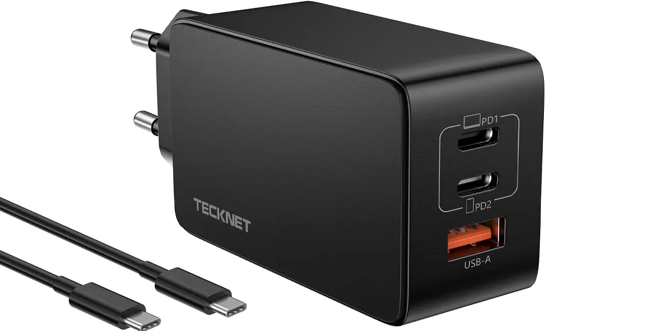 Chollo Cargador TECKNET 3 en 1 de 65W con 2x USB y USB por sólo 13,99€ (-67%)