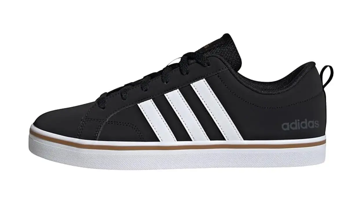 Estas Adidas Vs Pace 2.0 en el color más vendido son un CHOLLAZO espectacular ¡40% de descuento!