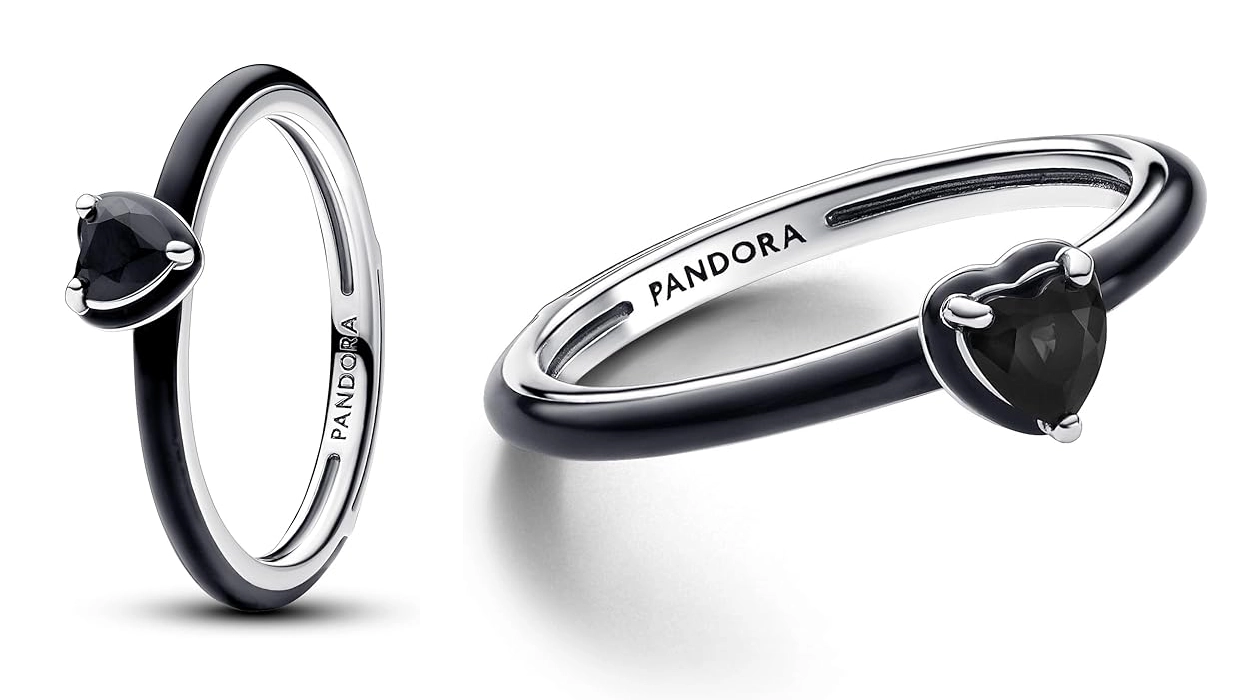 Chollo Anillo Pandora ME con corazón de cristal negro por sólo 31€ con envío gratis (-21%)