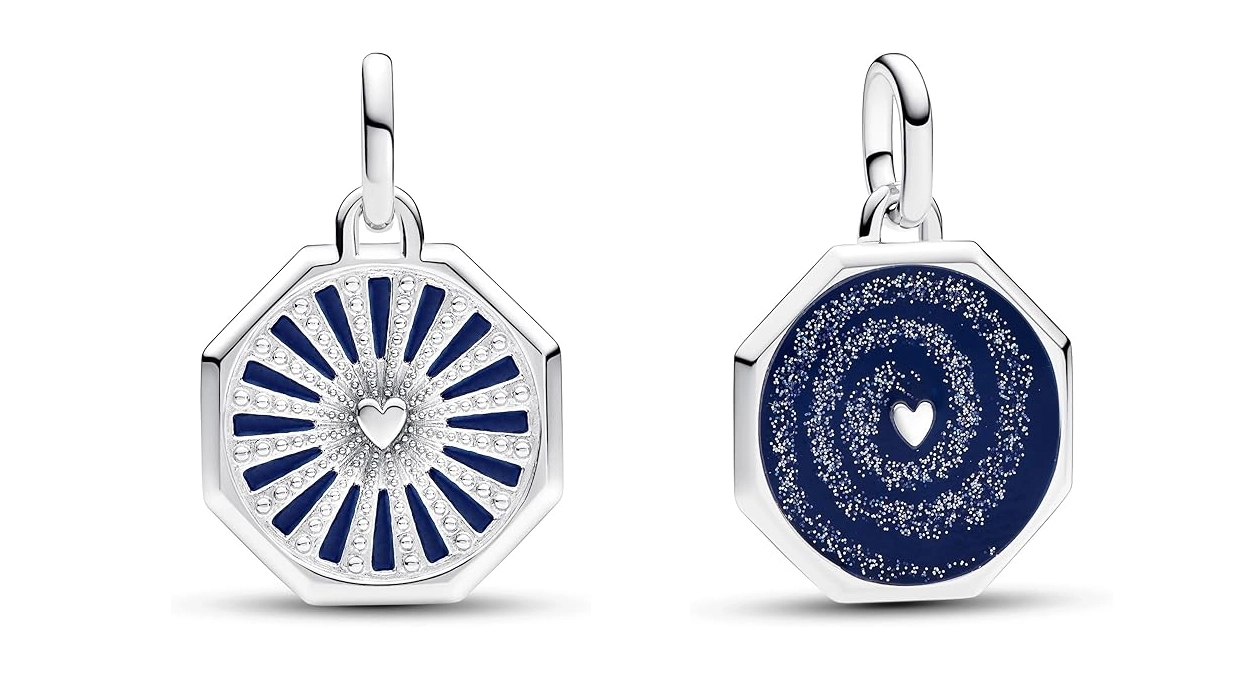 Hoy puedes comprar este chulísimo medallón Pandora ME Galaxia Corazón a un precio espectacular (pero se agotará enseguida)