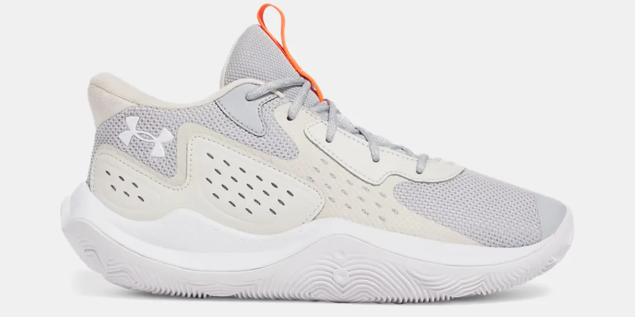 Estas zapatillas de basket Under Armour te harán volar… ¡y cuestan menos de 47€!