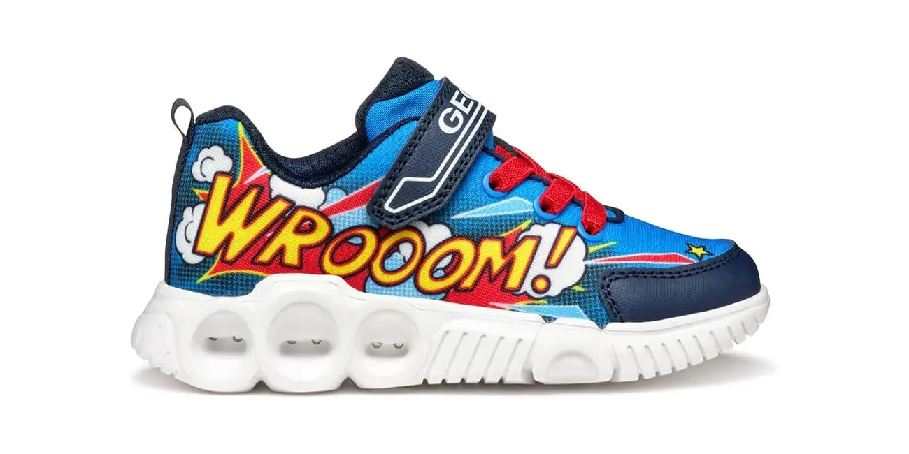 Chollo Zapatillas infantiles Geox J Wroom Boy D con luces por sólo 26,95€ (-55%)