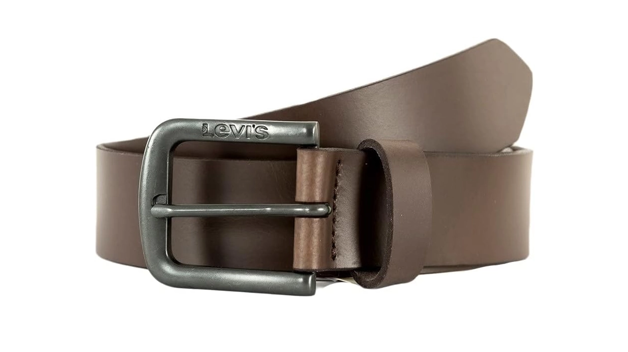 Amazon casi regala este cinturón Levi’s de cuero en color marrón para que lo combines con tus looks más auténticos