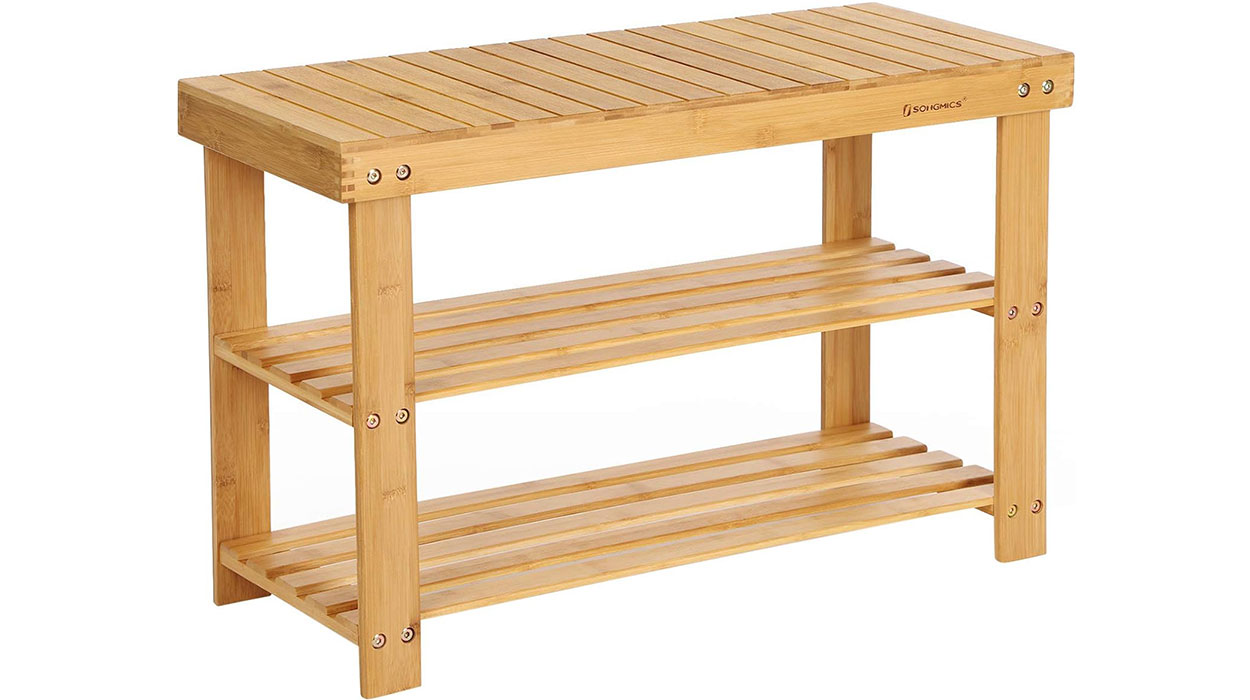 Amazon rebaja este banco zapatero de bambú útil y resistente de estilo nórdico a su mejor precio