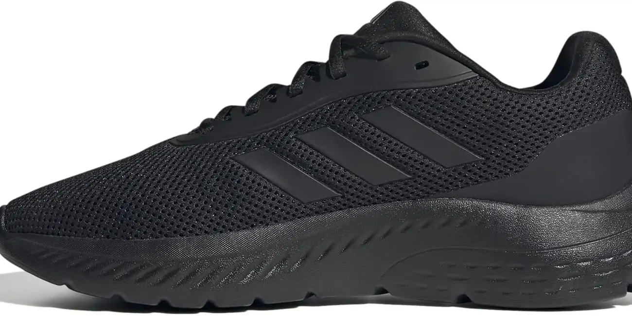 Chollo Zapatillas Adidas Cloudfoam Core Black para hombre por sólo 32,99€ con envío gratis (-49%)