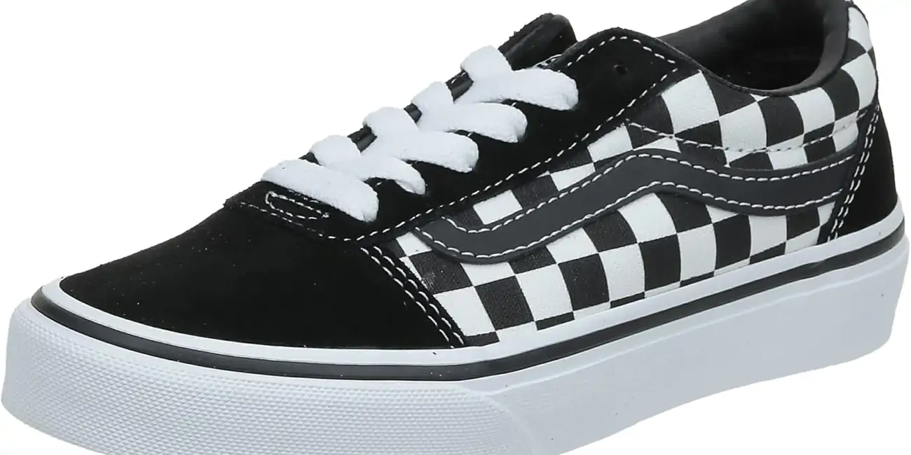 Chollo Zapatillas Vans Ward unisex para niños en tallas hasta la 38 por sólo 25,99€ (53% de descuento)