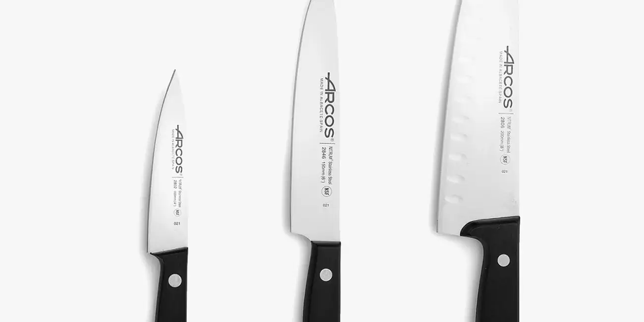 Chollo Estuche de 3 cuchillos de cocina Arcos con hoja de acero inoxidable por sólo 36,18€ con envío gratis (-44%)