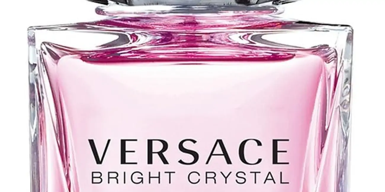 Chollo Eau de Toilette Versace Bright Crystal de 90 ml para mujer por sólo 47,70€ con envío gratis (36% de descuento)