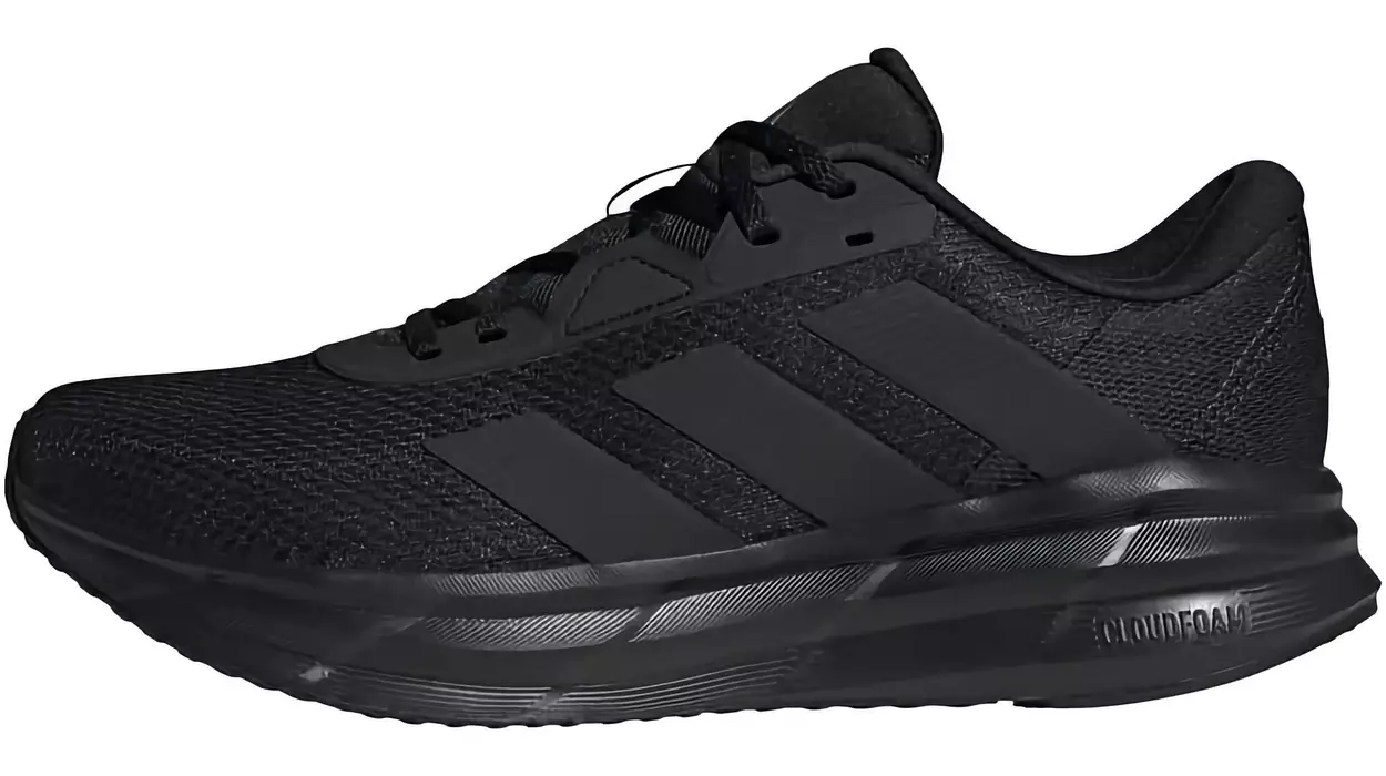 Chollo Zapatillas de running Adidas Galaxy 7 en color negro para hombre por sólo 34,99€ con envío gratis (-36%)