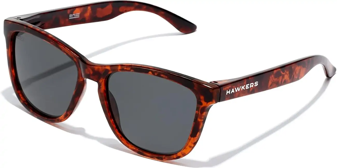 Estas gafas de sol polarizadas Hawkers One caen a mitad de precio en Amazon