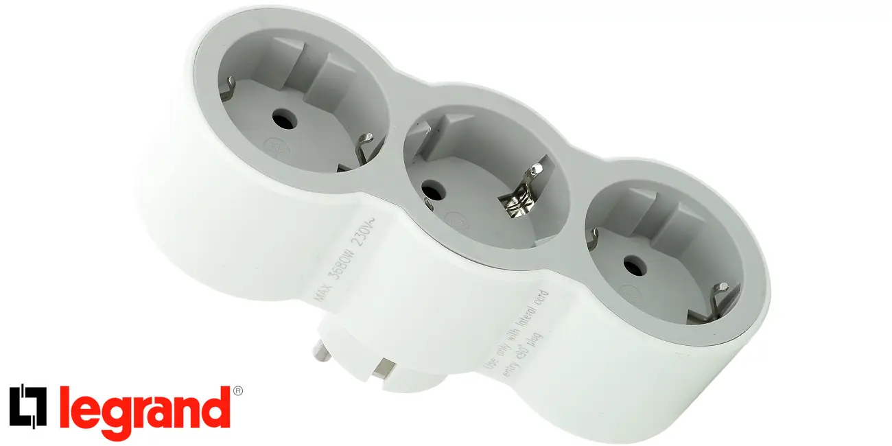 Chollo Ladrón de enchufes Legrand 694518 con 3 tomas por sólo 4,95€ (-41%)