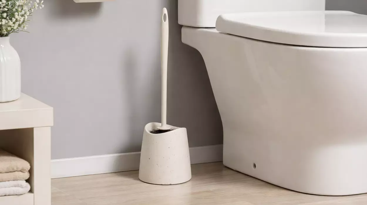 Chollo Escobilla WC TATAY Materiales resistentes con cepillo fijo y duradero para buena higiene por sólo 4,34€ (46% de descuento)