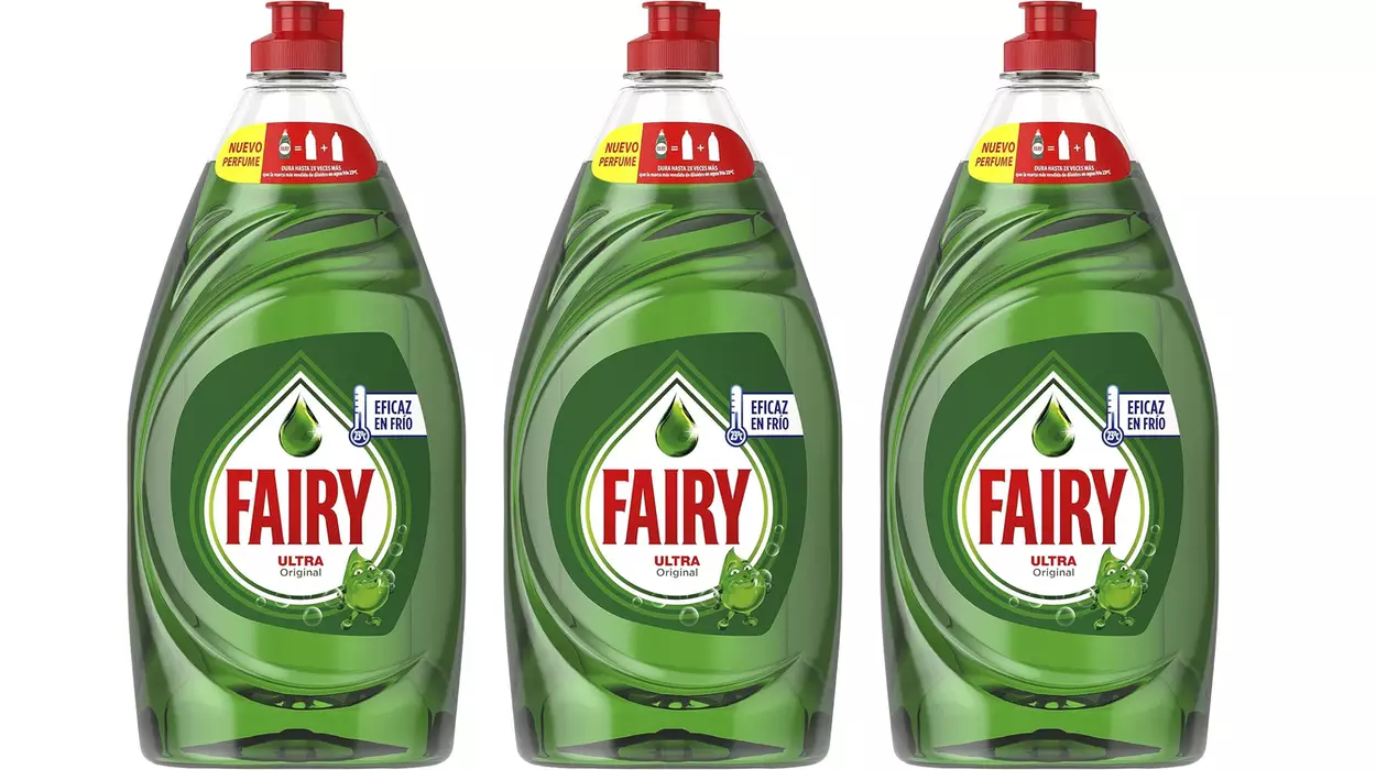 Chollazo Pack x3 Lavavajillas a mano Fairy Ultra Poder de 900 ml por sólo 9,99€ (-27%) ¡3,33€ cada una!