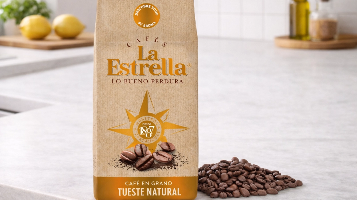 Crema densa, sabor profundo y cuerpo intenso: Disfruta de un café de categoría en casa con La Estrella Natural en grano, hoy al mejor precio en Amazon