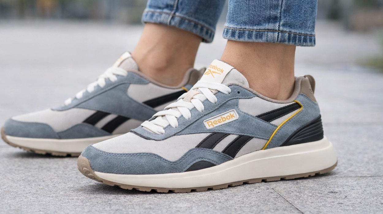 Chollo Zapatillas Reebok GL1100 unisex por sólo 37,50€ con envío gratis (33% de descuento)