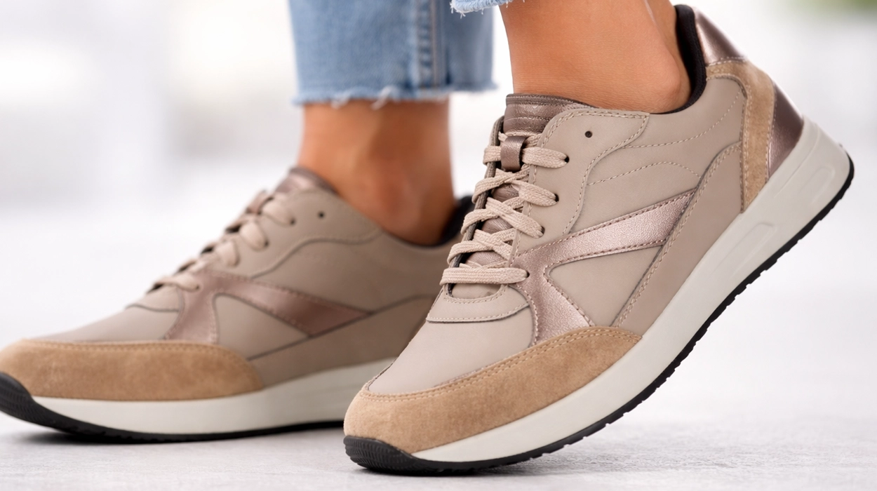 Llévate a mitad de precio estas zapatillas urbanas Geox Bulmya para mujer rebajadas con un 49% de descuento