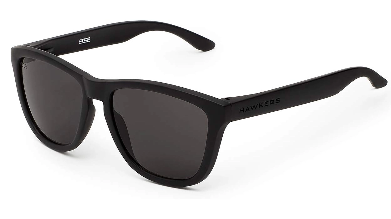 Amazon rebaja a la mitad las gafas de sol Hawkers más vendidas: One Polarized en color Carbon Black por sólo 20€