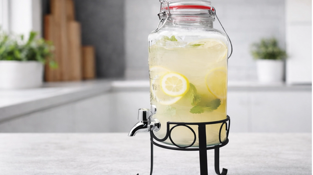 Chollo Dispensador de vidrio Nerthus FIH 285 de 3L con grifo y soporte por sólo 17,38€ (25% de descuento)