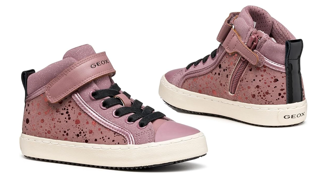 Estas zapatillas Geox J Kalispera ofrecen calidad y un toque glam para tus peques, con un 45% de descuento ¡Se agotarán!