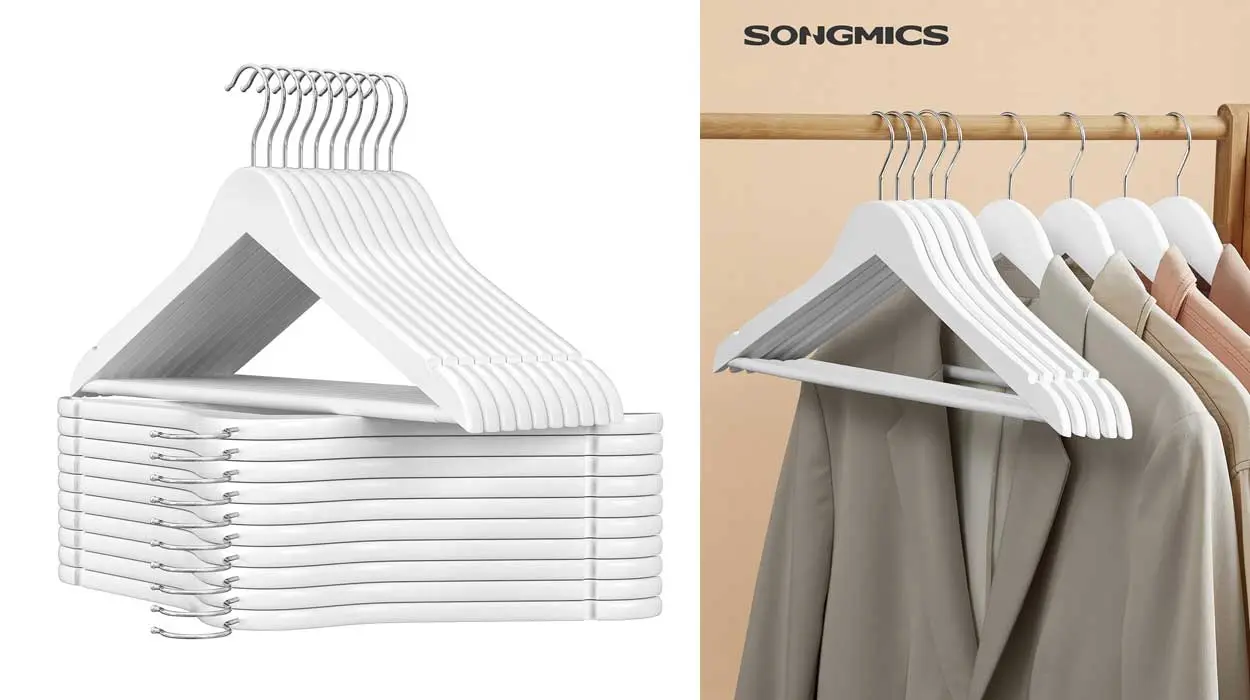 Este pack de perchas de madera de calidad te vendrá fenomenal para mantener tu armario organizado (y sí, su gancho es giratorio)