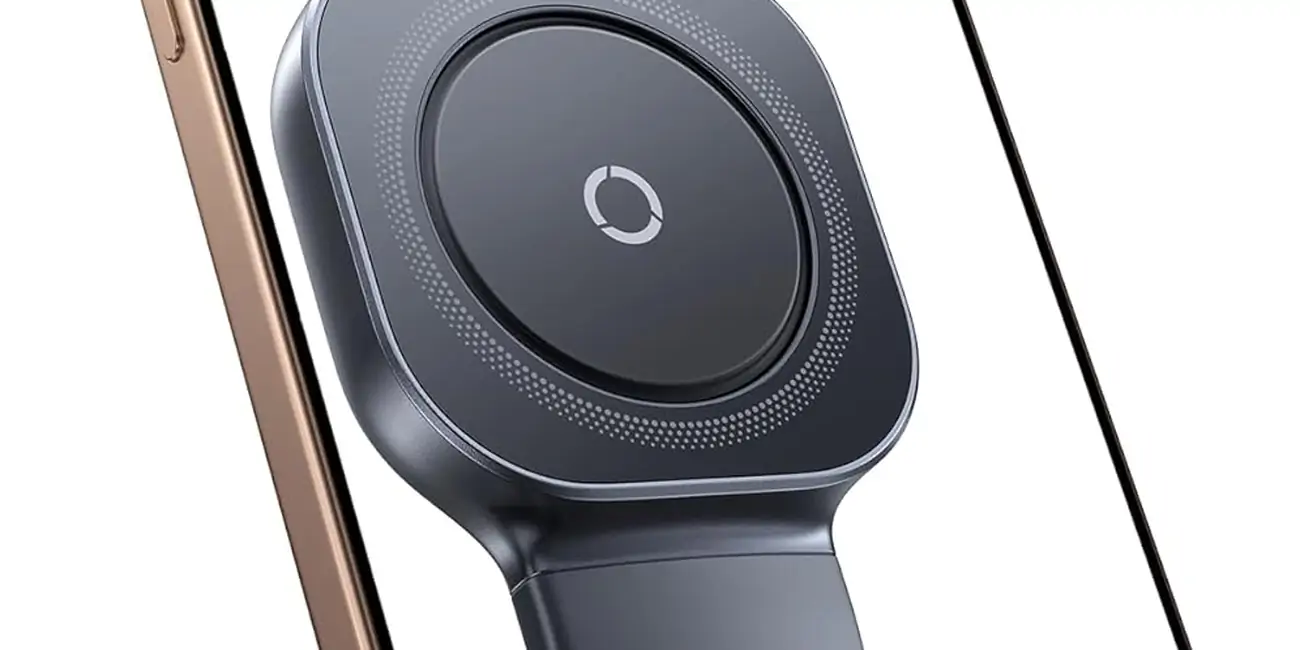 Chollo Soporte magnético de móvil Baseus C03 con Magsafe para el coche por sólo 12,35€ (52% de descuento)