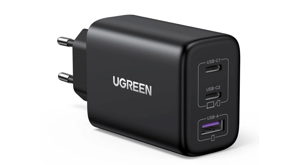 Chollo Cargador USB-C 65W UGREEN Zapix PD 3.0 por sólo 25,99€ (13% de descuento)
