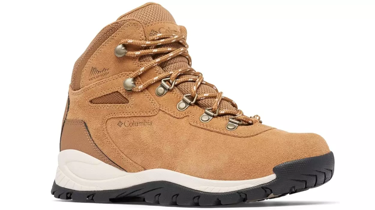 Chollo Botas de senderismo Columbia Newton Ridge Plus Waterproof para mujer por sólo 73,99€ con envío gratis (-38%)