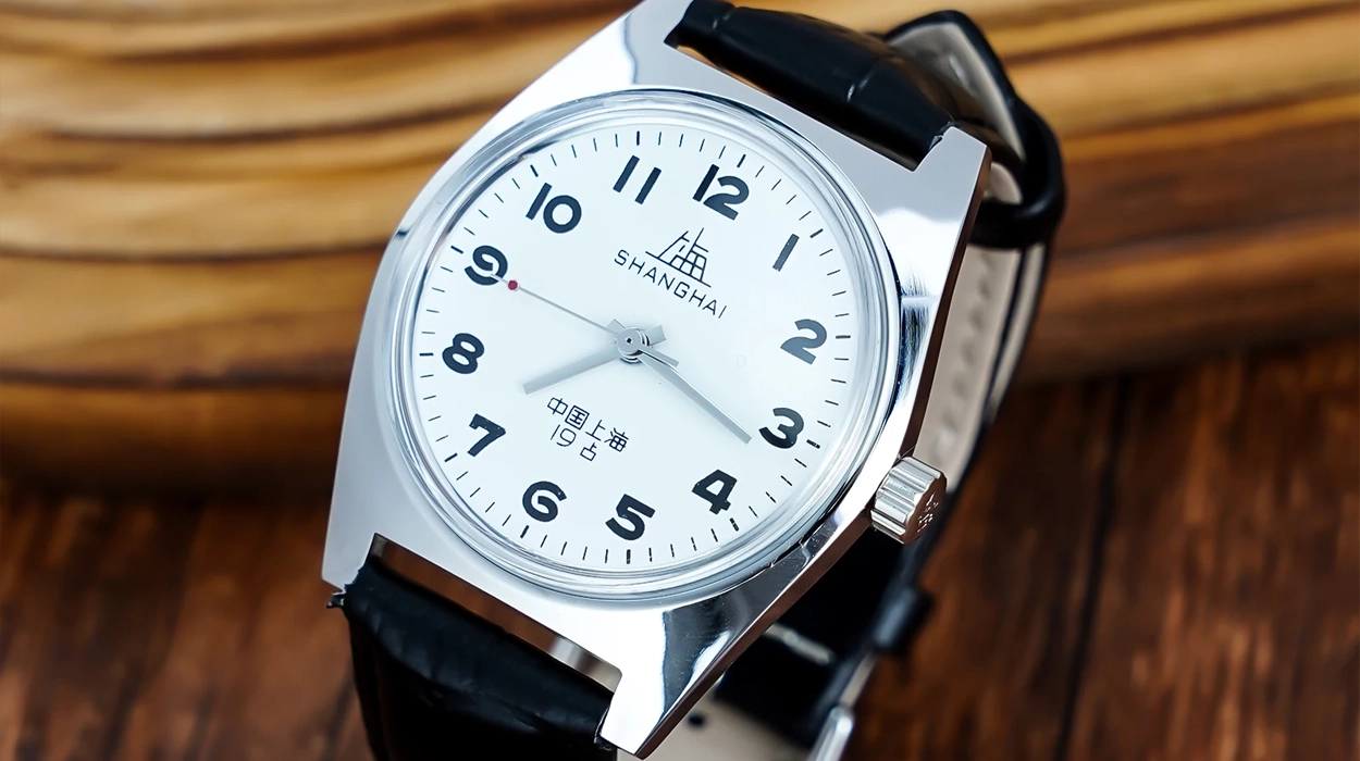 Chollo Reloj Shanghai 7120 de inspiración vintage de 36 mm por sólo 14,59€ con cupón y envío gratis (64% de descuento)