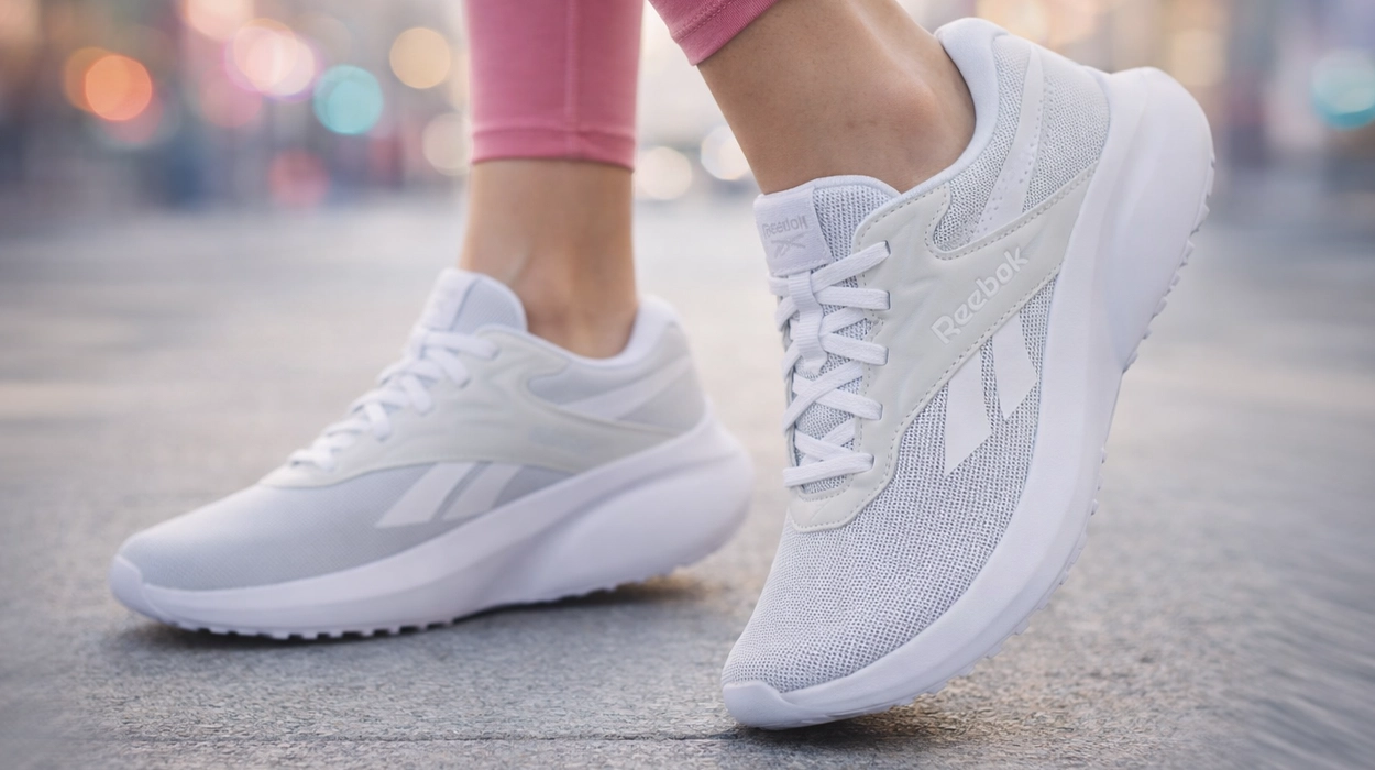 Cómodas, bonitas y casi a mitad de precio: llévate las zapatillas Reebok Lite 5 para mujer por sólo 35€ en Amazon