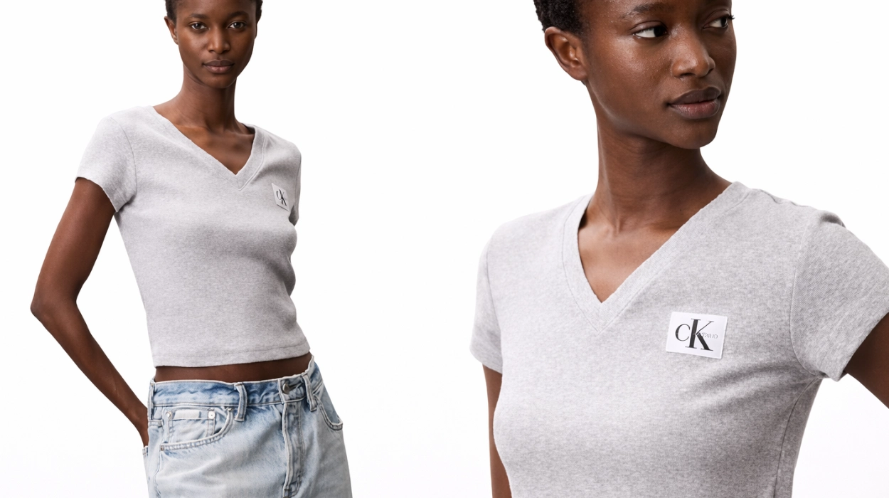 Chollo Camiseta de punto Calvin Klein Woven Label Rib con cuello de pico para mujer por sólo 19€ (52% de descuento)