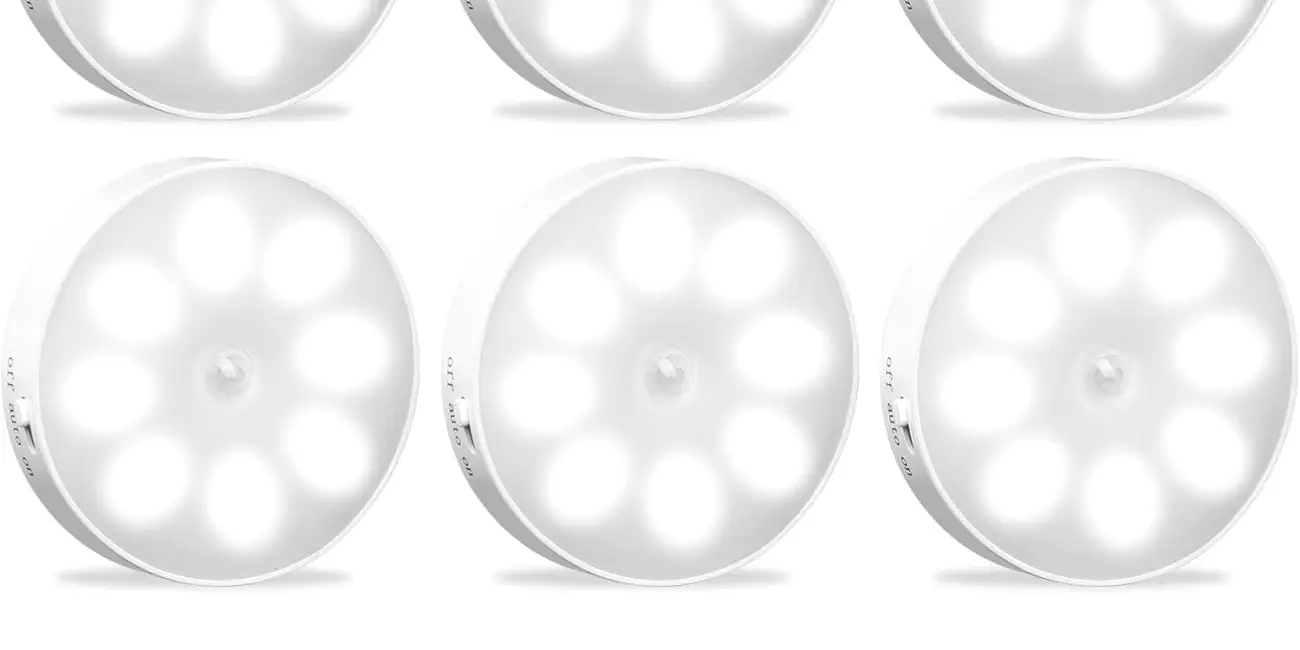 Chollo Pack x6 luces nocturnas con sensor de movimiento, recargables por USB, con 3 modos y 8 LED para armarios o pasillos por sólo 6,99€ (42% de descuento)