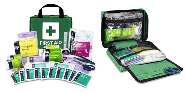 Chollo Botiquín de primeros auxilios Lewis-Plast con 90 piezas por sólo 10,44€ (-47%)