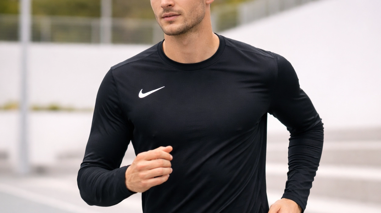 Chollo Camiseta Nike Dry Park VI de manga larga para hombre por sólo 19,99€ (29% de descuento)