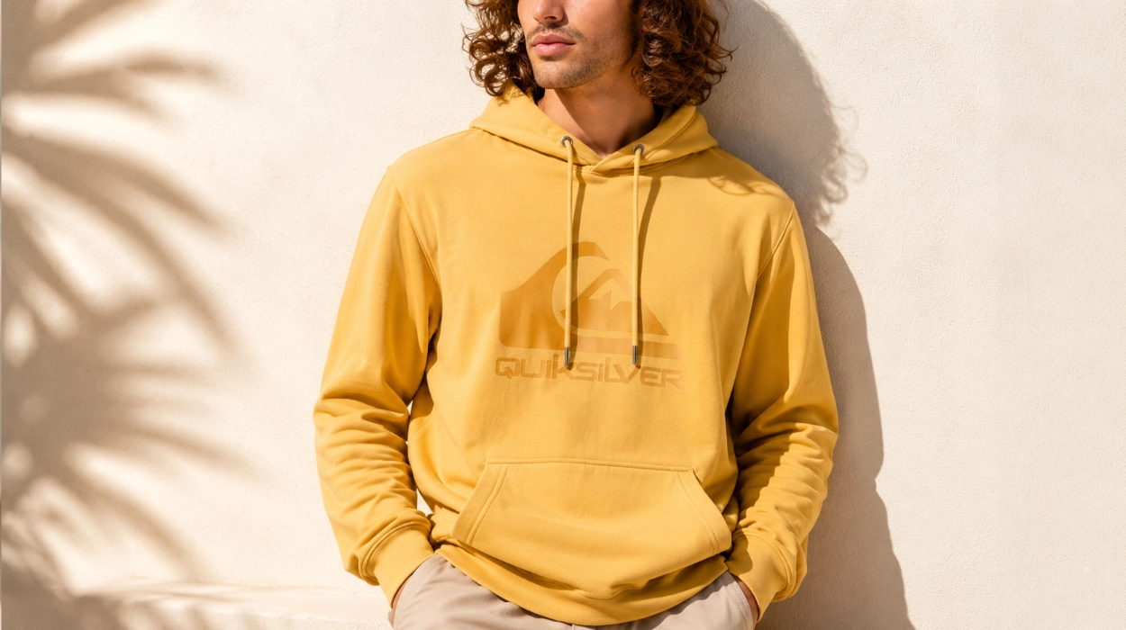 Confort y estilo diario con la sudadera Quiksilver Comp Logo, capucha y bolsillo canguro por sólo 29,92€ con envío gratis (-54%)