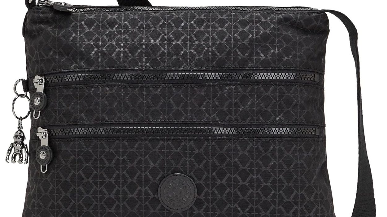 Libertad y organización con la bandolera Kipling Alvar, mediana y resistente al agua por sólo 38,95€ con envío gratis (-57%)