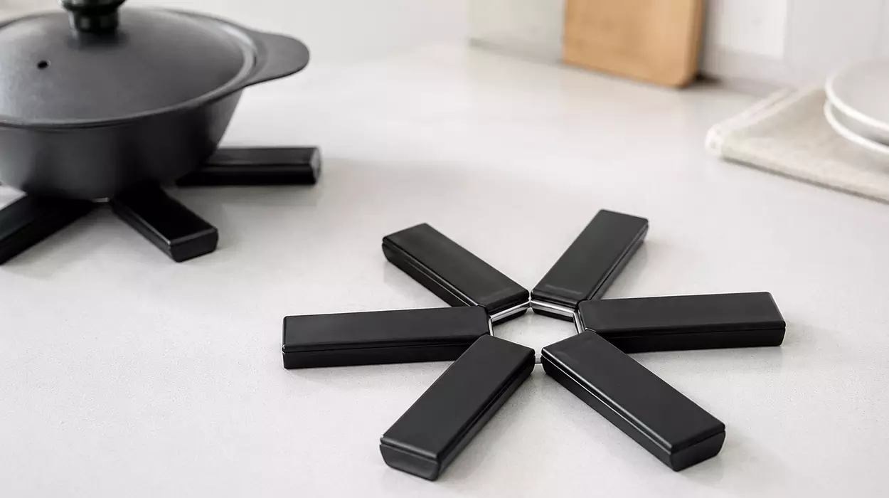 Portaollas y sartén plegable, compacto y resistente al calor hasta 220°C por sólo 4,04€