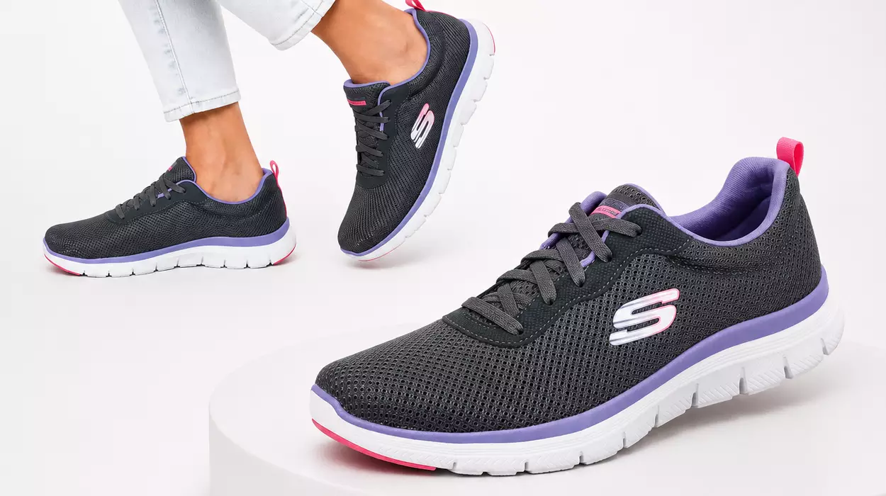 Chollo Zapatillas Skechers Flex Appeal 4.0 Brilliant View para mujer por sólo 32,49€ con envío gratis (-54%)