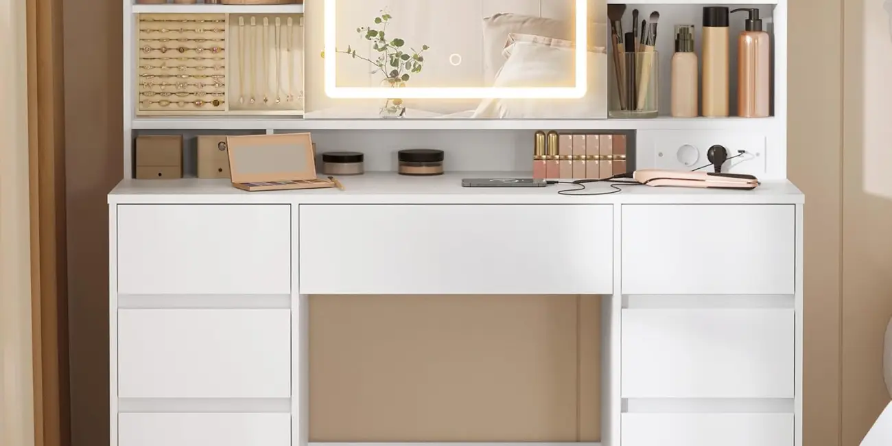 Tocador Vasagle Kailyn: 9 cajones, espejo LED, instalación sin herramientas por sólo 130,19€ con envío gratis (30% de descuento)