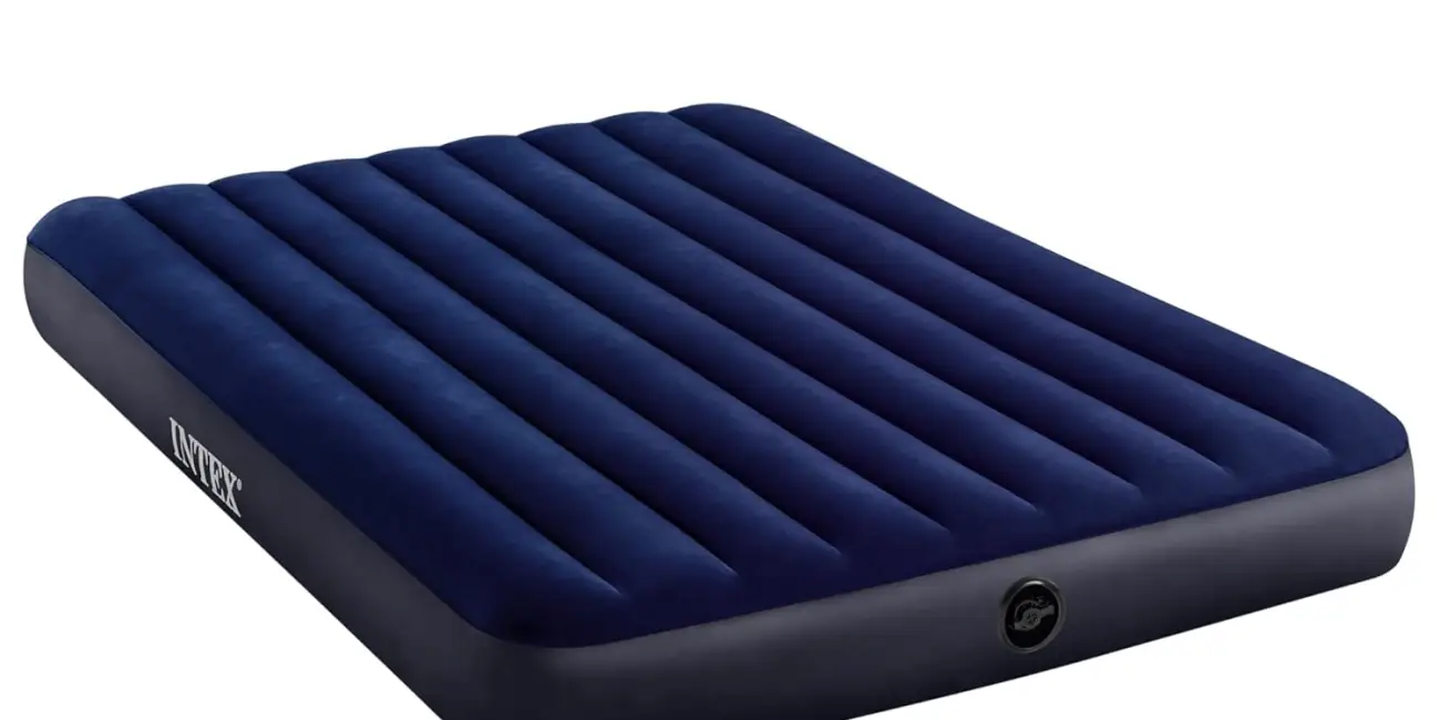 Chollo Colchón Intex Dura-Beam: ideal para camping o invitados (152 x 203 x 25 cm) por sólo 17,99€ (-28%)