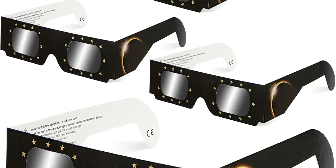 Disfruta el eclipse solar de agosto con seguridad con este pack de gafas ISO 12312-2 con protección UV por sólo 11,13€ (34% de descuento)