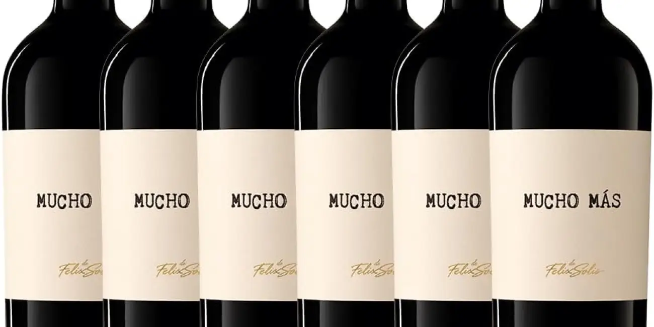 Vino tinto Mucho Mas: premiado Tempranillo-Shiraz con buenas valoraciones por sólo 24,43€ (-39%)
